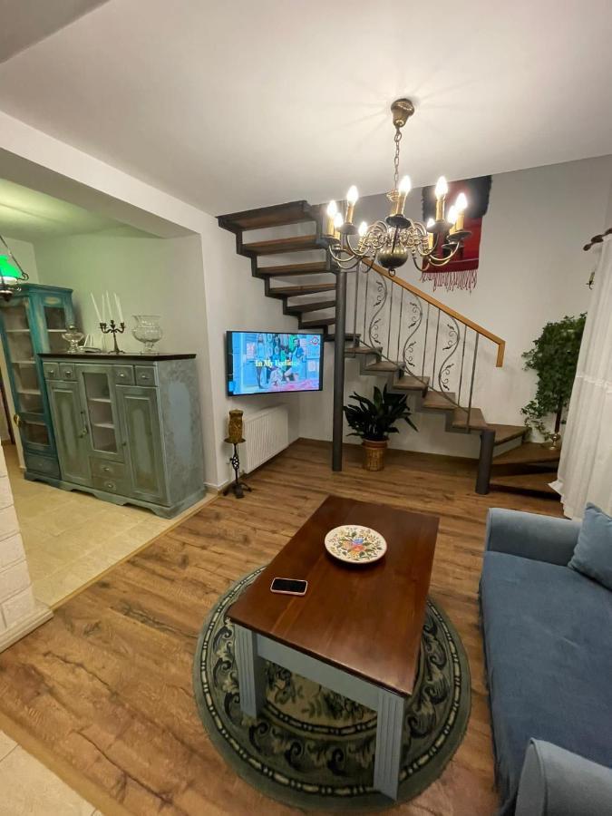 Ferienwohnung Apartament Yannis Alba Iulia Exterior foto