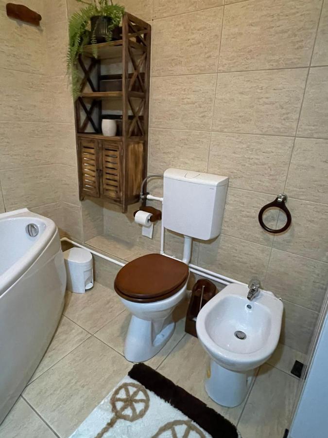 Ferienwohnung Apartament Yannis Alba Iulia Exterior foto